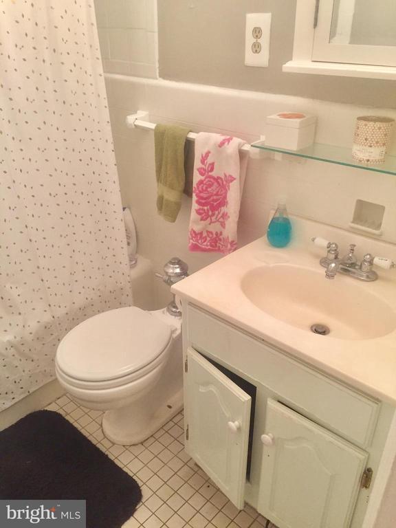 Building Photo - 2031 Locust St