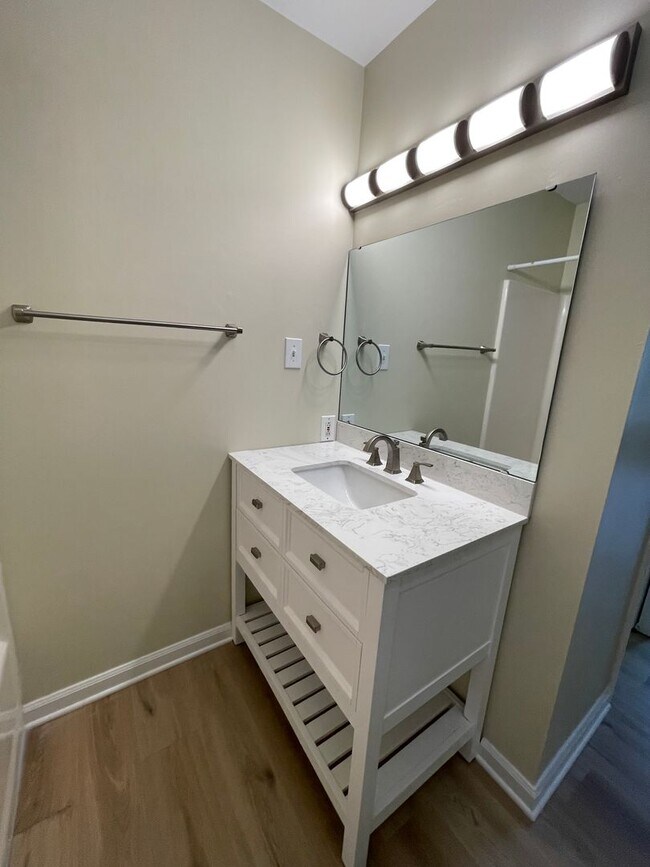 Building Photo - Incredible, newly renovated 3 br 3.5 ba Ca...