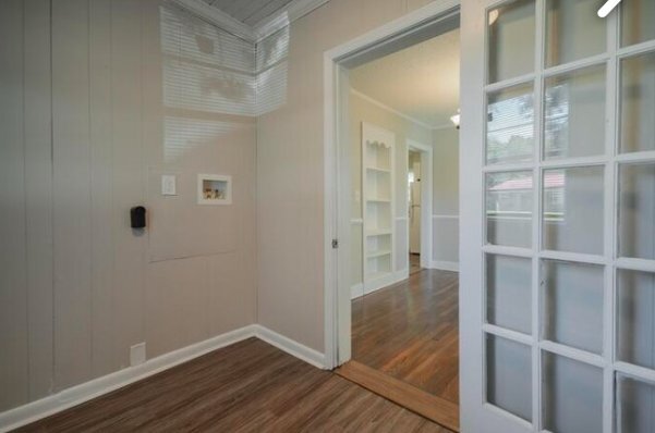 Building Photo - 525 W Buena Vista Ave