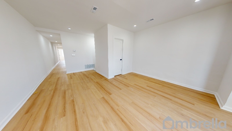 Building Photo - 343 E 28th St