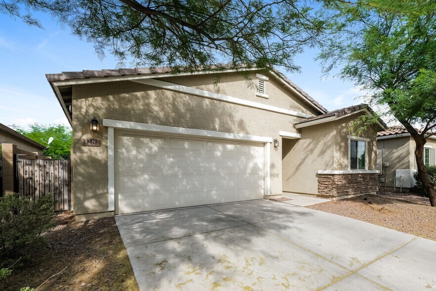 Building Photo - 8828 S 41ST Dr