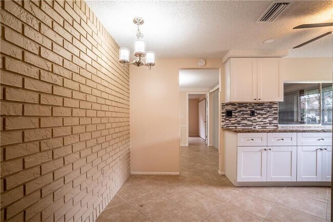 Building Photo - 12217 Buttonwood Row