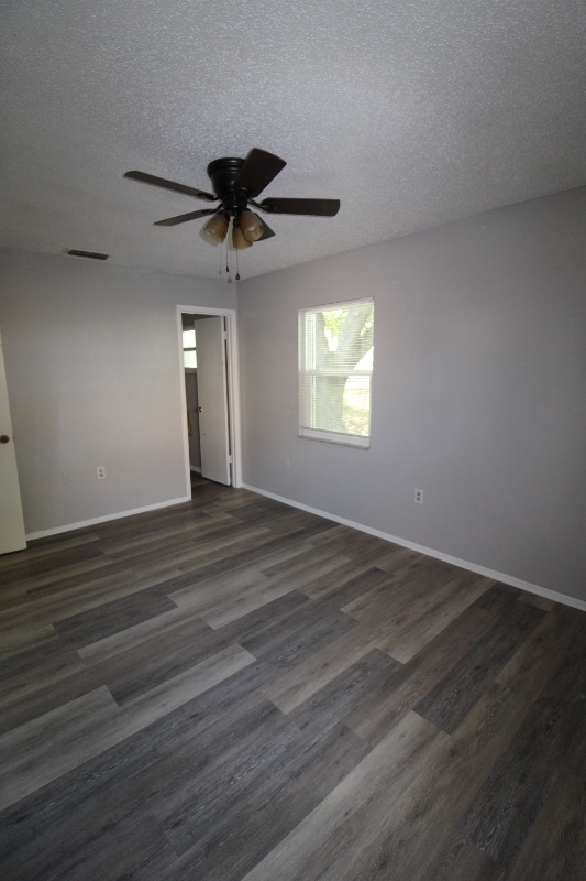 Building Photo - 2105 Blossom Ct