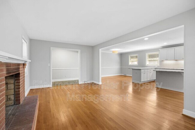 Building Photo - 1335 Pinebluff Rd