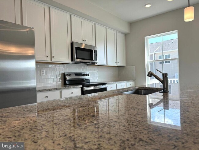Building Photo - 12 BROOKFIELD Mews