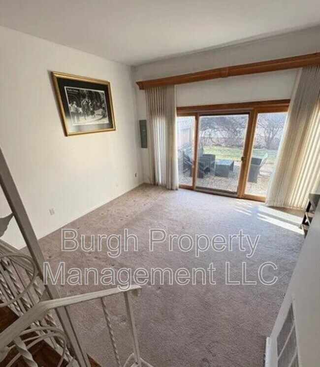 Building Photo - 1234 Pennsbury Blvd S