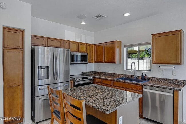 Building Photo - 2725 E Mine Creek Rd