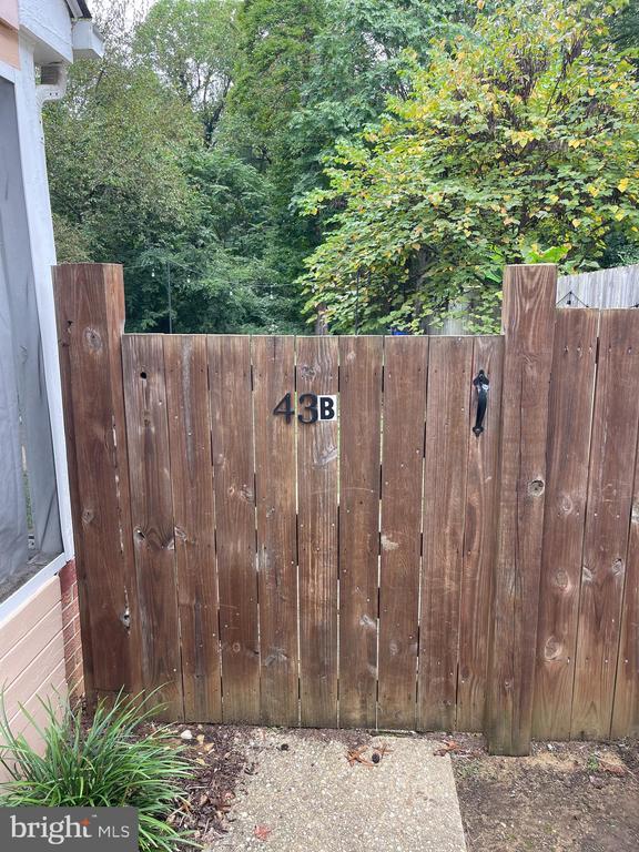 Building Photo - 43 Silopanna Rd