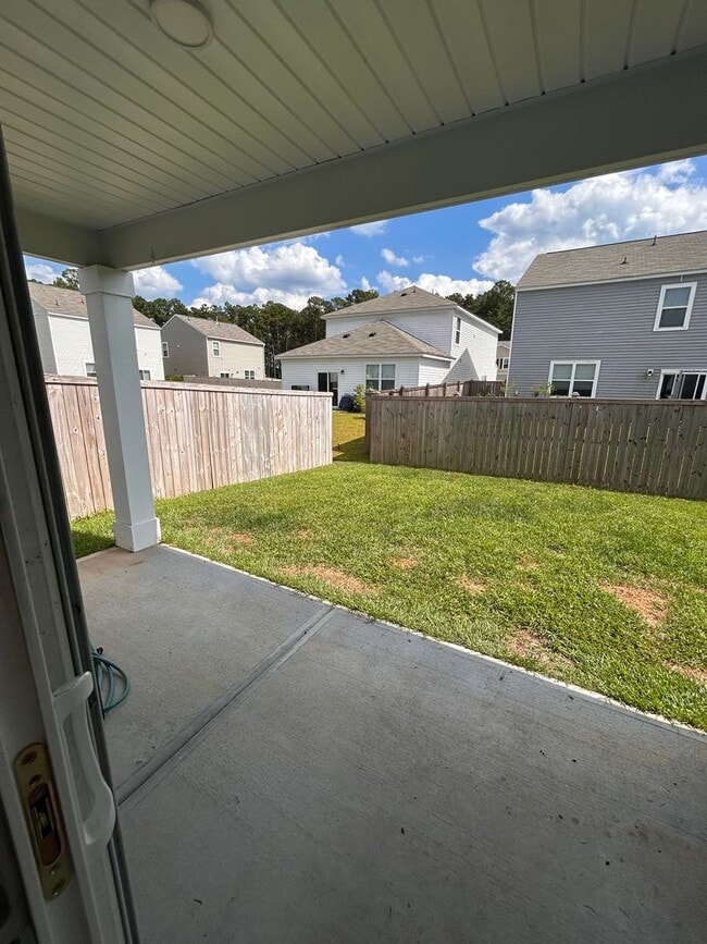 Building Photo - *Move in Special*  Spacious 3BR/2BA home in the Carnes area!