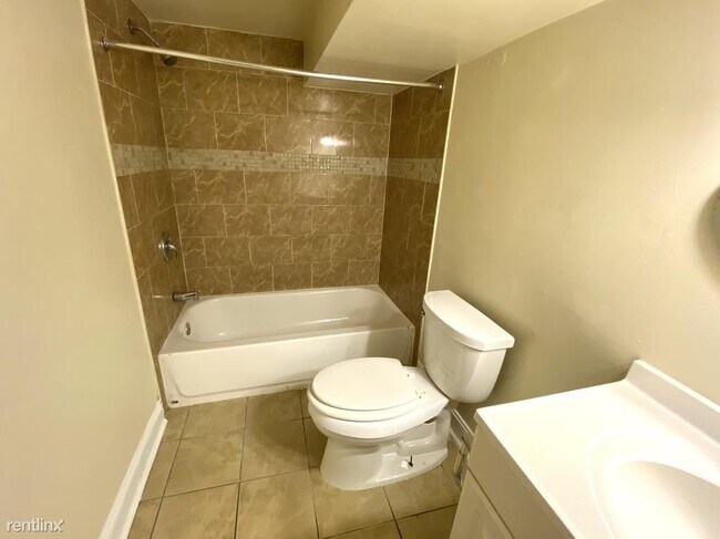 Building Photo - 6 br, 3 bath Apartment - 3033 W Berks St