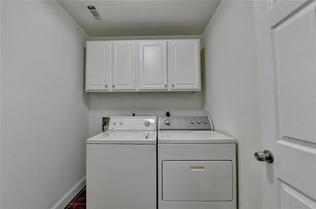 Building Photo - 335 Pintail Ct