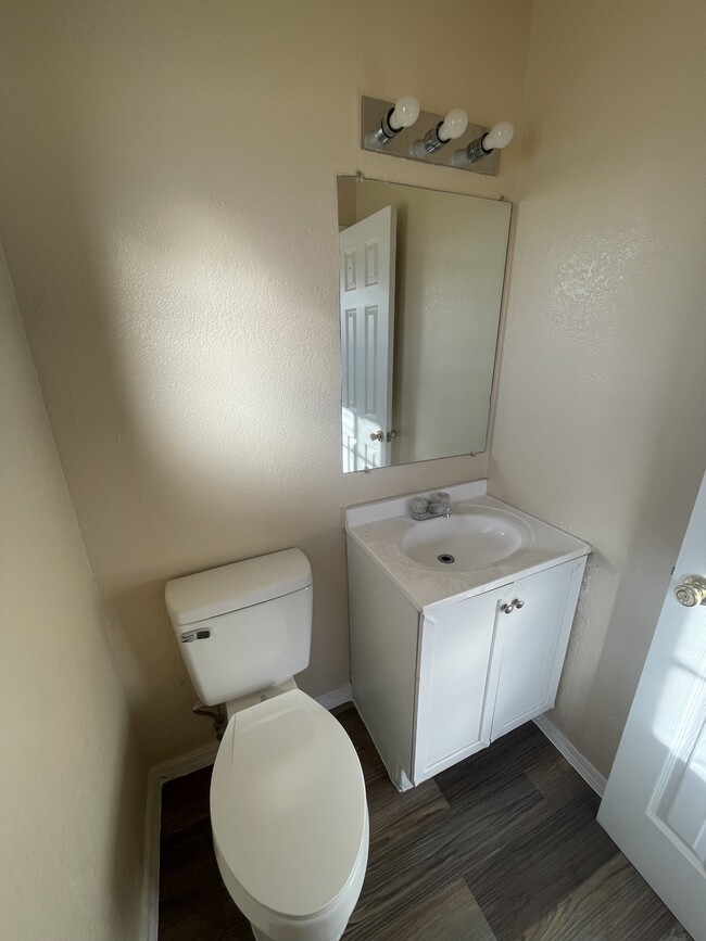 Building Photo - 5016 Wilmoth Ct