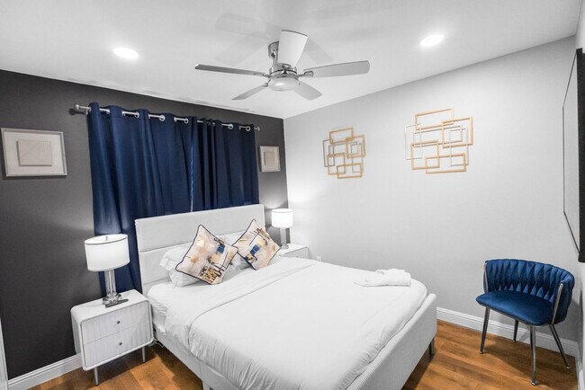 Building Photo - 1063-67 Gillespie Dr