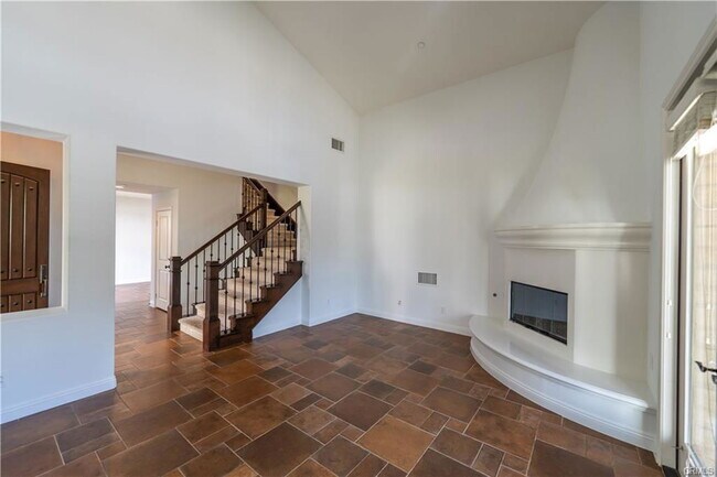 Building Photo - 14 Katy Rose Ln