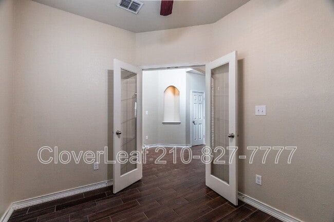 Building Photo - 213 Tumbleweed Run