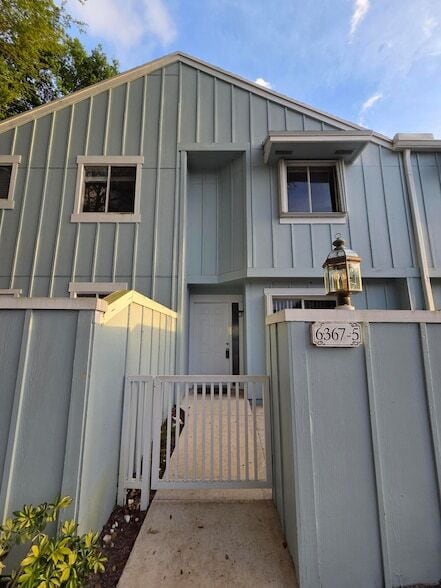 Building Photo - 6367 Riverwalk Ln