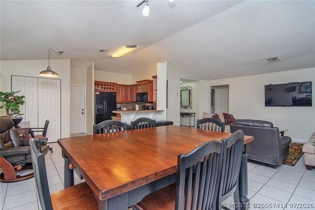 Building Photo - 4297 Pine Ridge Ct