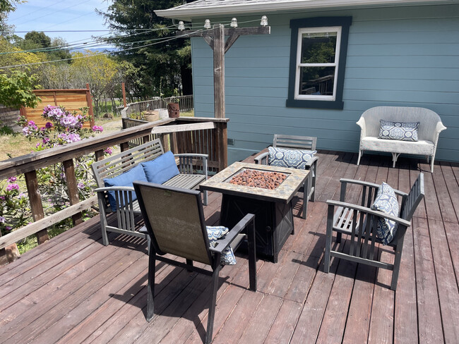 Community space: Deck with fire pit and BBQ - 608 Sparkes Rd