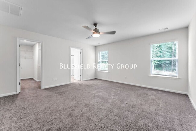 Building Photo - 909 Cherry Plum Dr