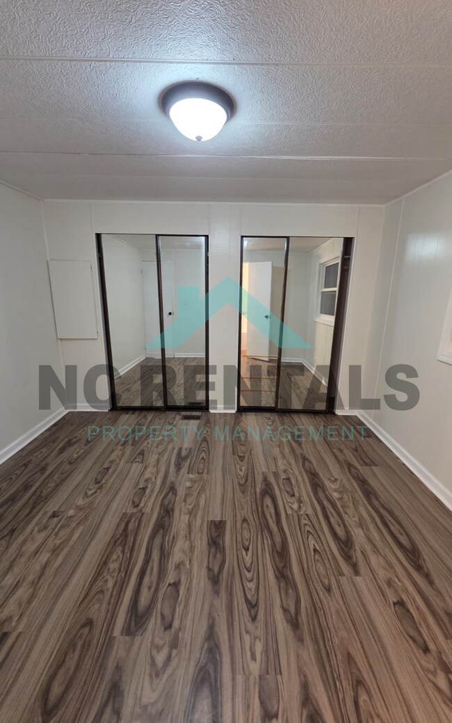 Building Photo - 7100 Tipton Dr