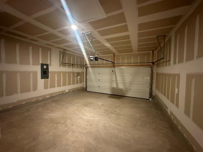 Building Photo - 176 Docile Lp
