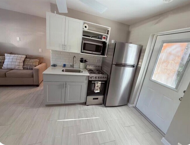 Building Photo - 1214 Bay Pine Blvd