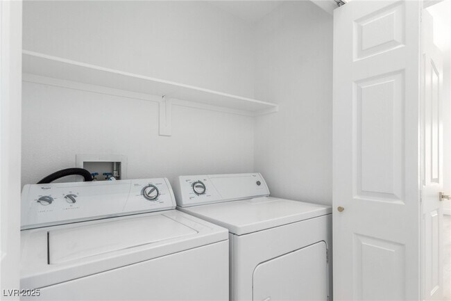 Building Photo - 10482 Clarion River Dr