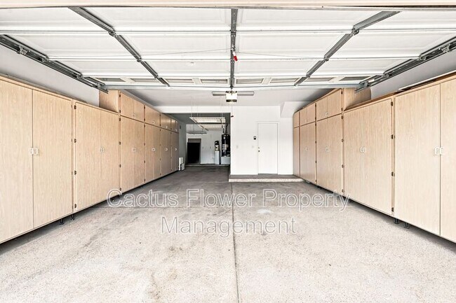 Building Photo - 3628 E Janelle Way