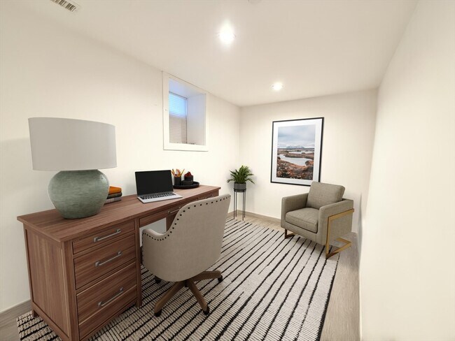 Building Photo - 182 Webster St