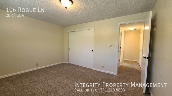 Building Photo - 106 Rogue Ln