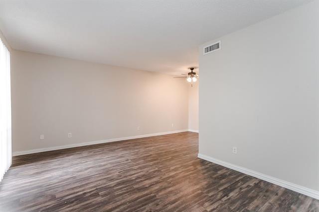 Building Photo - 9808 Valley Meadow Pl