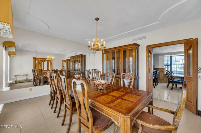 Building Photo - 2153 Trawood Dr