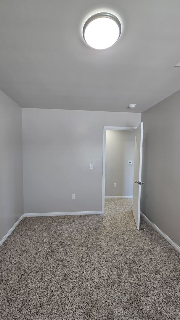 Building Photo - 1837 Walnut Dr