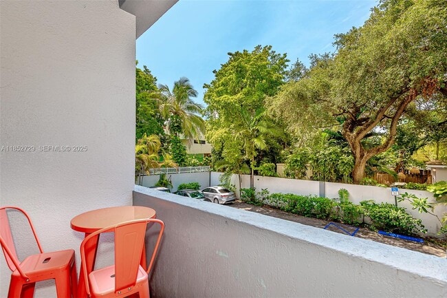 Building Photo - 2734 Bird Ave