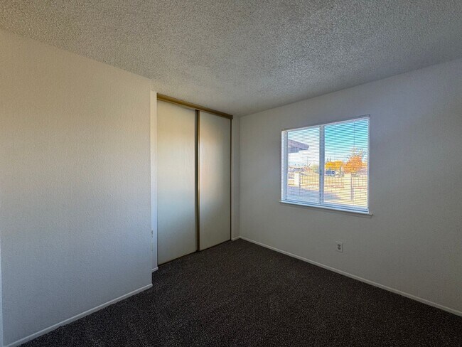 Building Photo - 13718 Nassau Dr