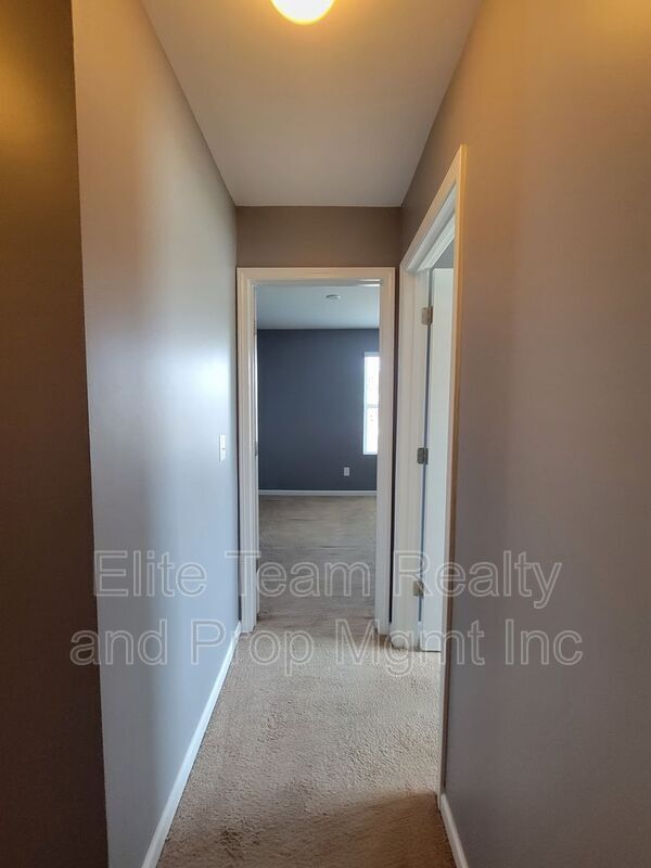Building Photo - 1349 Haestad Ct