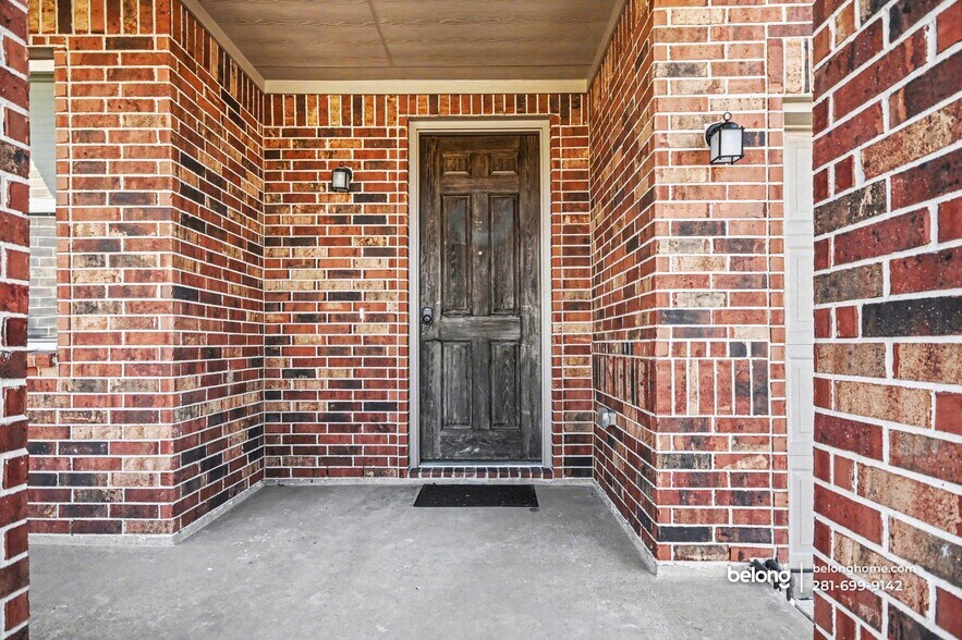 Building Photo - 7218 Bakersfield Ct