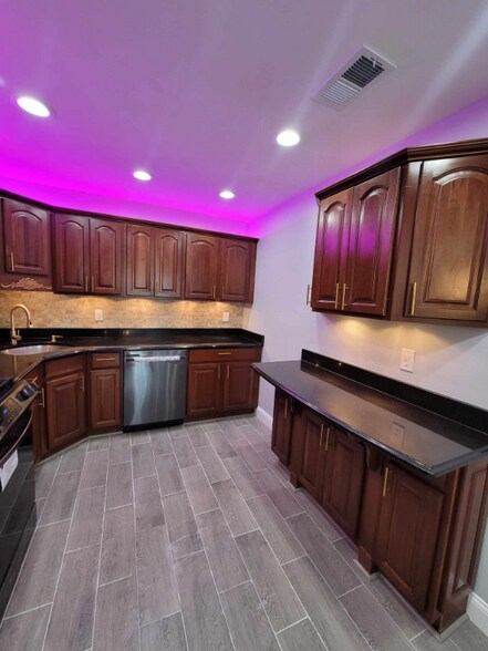 Building Photo - 3 Covington Ct