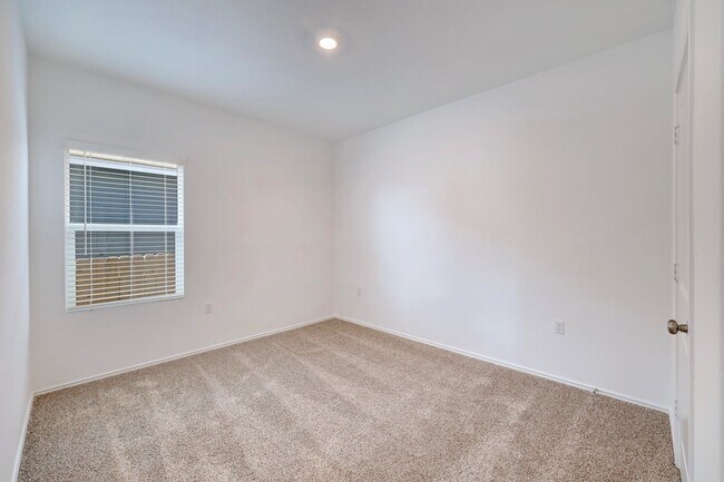 Building Photo - 14205 Heimhome Bnd