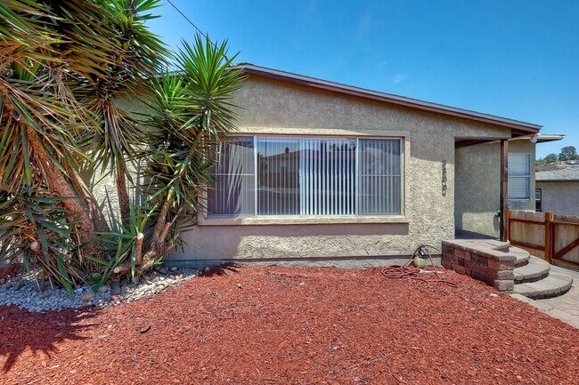 Building Photo - La Mesa Move -In Special Living at Its Best – Spacious Home w/Solar, Central Air Conditioning & L...