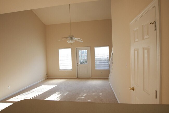 Building Photo - 2267 Pine Landing Ct