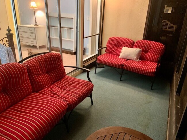 Building Photo - Fully Furnished Long Term Rental