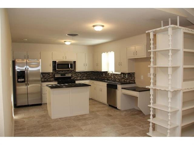 Building Photo - 1124 Wade Hampton St