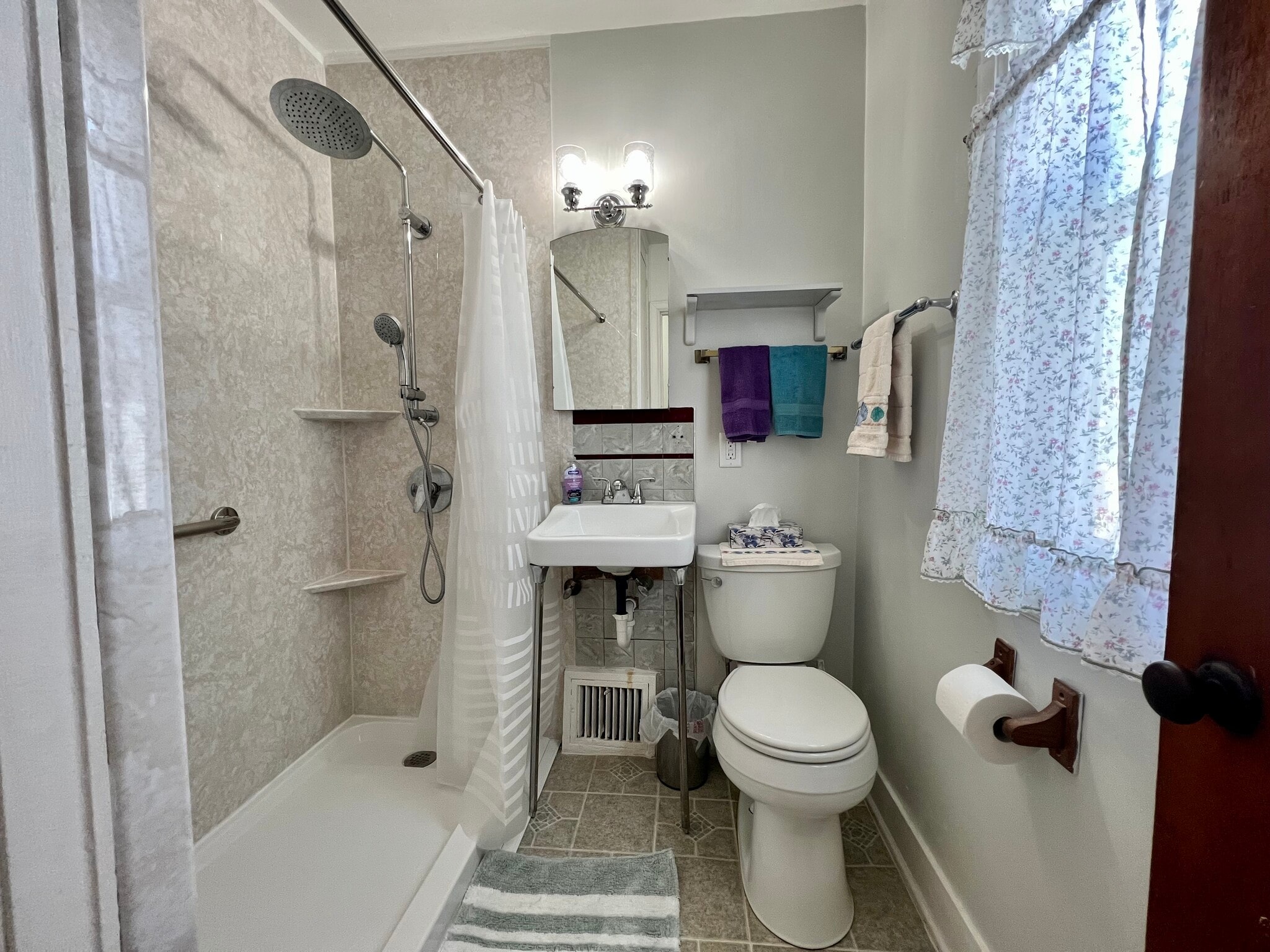 Bathroom - 902 Adrian St
