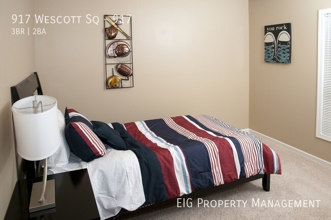 Building Photo - 917 Wescott Square