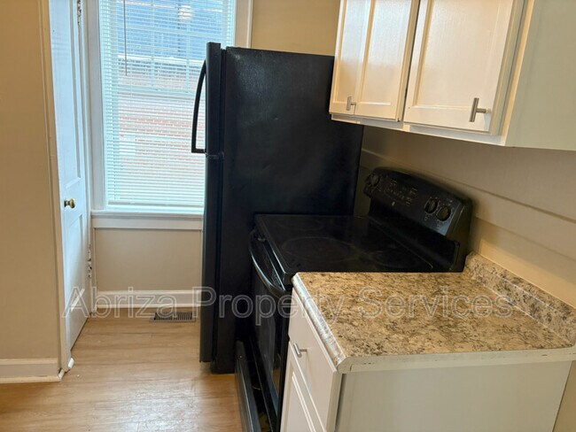 Building Photo - 4215 Neosho St