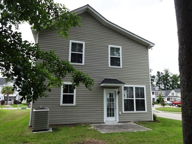 Building Photo - 123 Diploma Dr