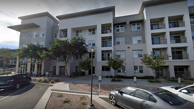 Building Photo - 1260 E University Dr