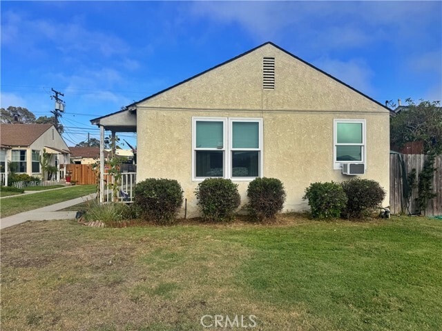 Building Photo - 2118 Cabrillo Ave