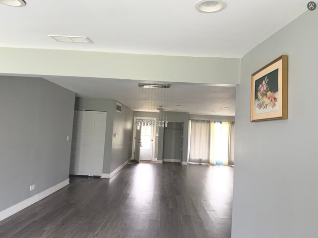 Building Photo - 595 Aberdeen St